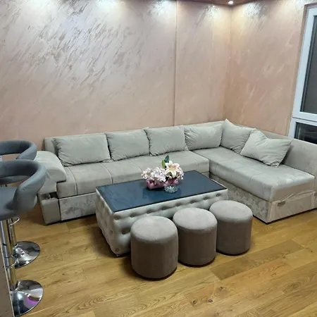 Luksuzan Stan Preko Puta Soping Centra Apartment *